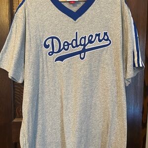 Mitchell & Ness Gray T-Shirt with Red Tag